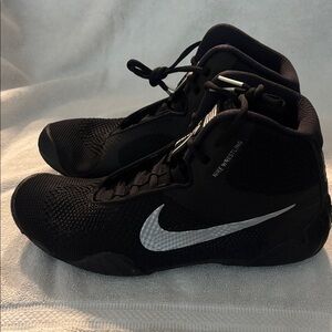 Nike Black and Silver High-Top Wrestling Shoes .Great Casual Shoe. Size 11